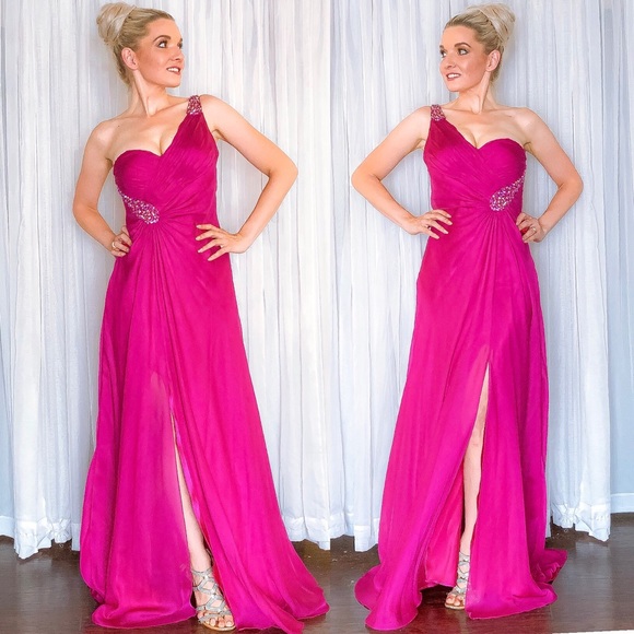 La Femme Homecoming Pageant Prom Dress - Picture 6 of 8